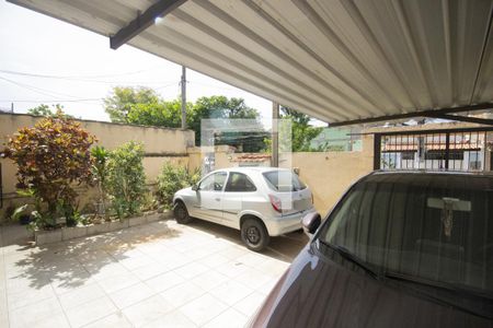 Casa à venda com 110m², 2 quartos e 3 vagas Casa à venda com 110m², 2 quartos e 3 vagasQuintal