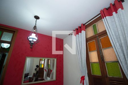 Sala de casa à venda com 2 quartos, 110m² em Irajá, Rio de Janeiro