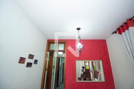 Sala de casa à venda com 2 quartos, 110m² em Irajá, Rio de Janeiro