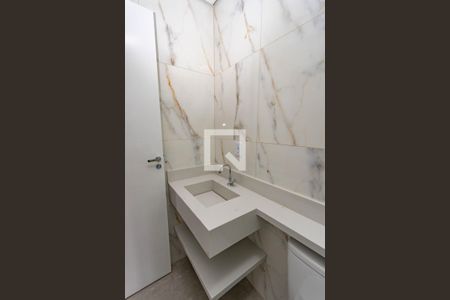 Banheiro de casa para alugar com 1 quarto, 35m² em Centro, Diadema
