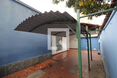 Casa à venda com 163m², 5 quartos e 4 vagasCorredor