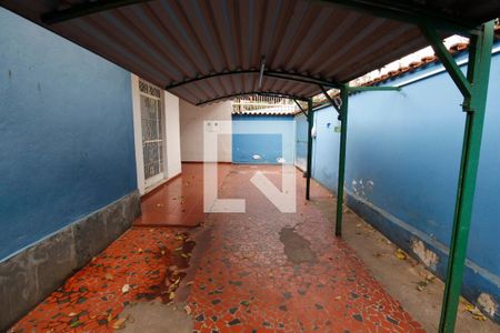 Casa à venda com 163m², 5 quartos e 4 vagasCorredor