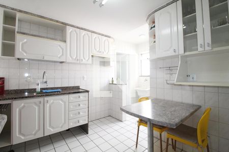 Apartamento para alugar com 80m², 2 quartos e 2 vagasCozinha