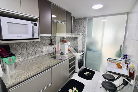 Apartamento à venda com 125m², 4 quartos e 2 vagas Apartamento à venda com 125m², 4 quartos e 2 vagasCozinha