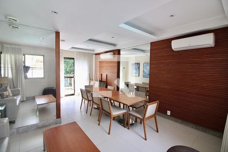 Apartamento à venda com 125m², 4 quartos e 2 vagas Apartamento à venda com 125m², 4 quartos e 2 vagasÁrea comum