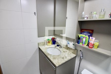 Apartamento à venda com 125m², 4 quartos e 2 vagas Apartamento à venda com 125m², 4 quartos e 2 vagasBanheiro da Suíte 1