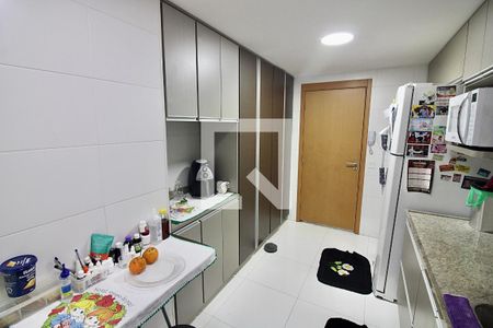 Apartamento à venda com 125m², 4 quartos e 2 vagas Apartamento à venda com 125m², 4 quartos e 2 vagasCozinha