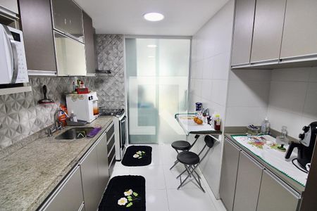 Apartamento à venda com 125m², 4 quartos e 2 vagas Apartamento à venda com 125m², 4 quartos e 2 vagasCozinha