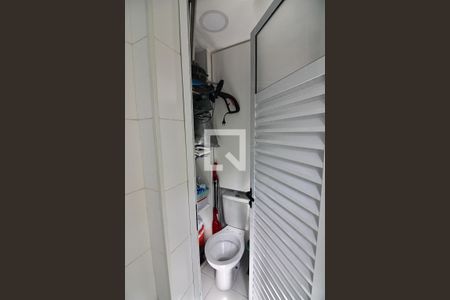 Apartamento à venda com 125m², 4 quartos e 2 vagas Apartamento à venda com 125m², 4 quartos e 2 vagasBanheiro Social