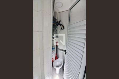 Apartamento à venda com 125m², 4 quartos e 2 vagas Apartamento à venda com 125m², 4 quartos e 2 vagasBanheiro Social