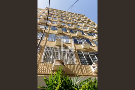 Apartamento à venda com 45m², 1 quarto e sem vaga Apartamento à venda com 45m², 1 quarto e sem vagaFachada