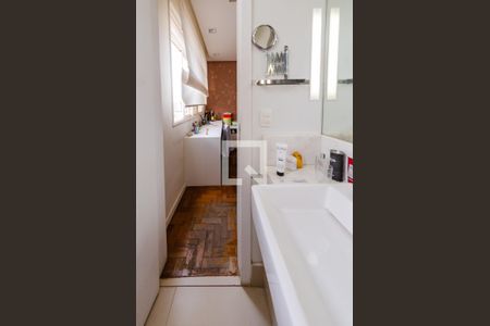 Apartamento à venda com 320m², 5 quartos e 1 vagaBanheiro suíte 1