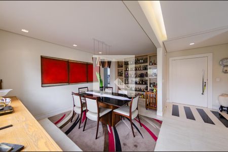 Apartamento à venda com 320m², 5 quartos e 1 vagaSala