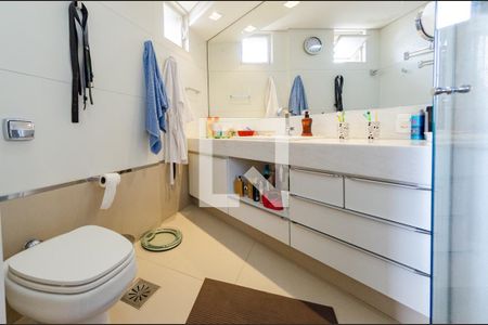 Apartamento à venda com 320m², 5 quartos e 1 vagaBanheiro suíte 2