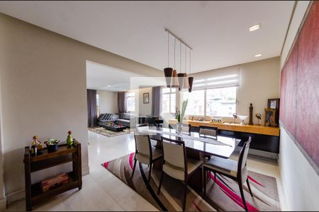 Apartamento à venda com 320m², 5 quartos e 1 vagaSala