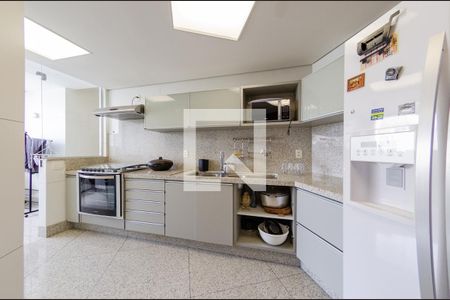 Apartamento à venda com 320m², 5 quartos e 1 vagaCozinha