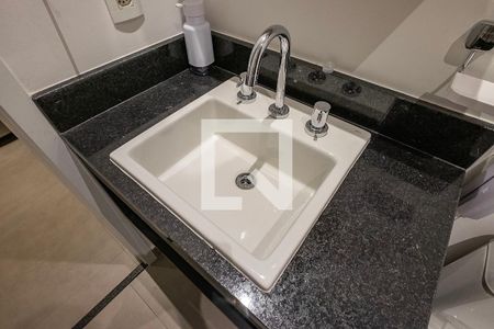 Studio para alugar com 32m², 1 quarto e sem vaga Studio para alugar com 32m², 1 quarto e sem vagaBanheiro