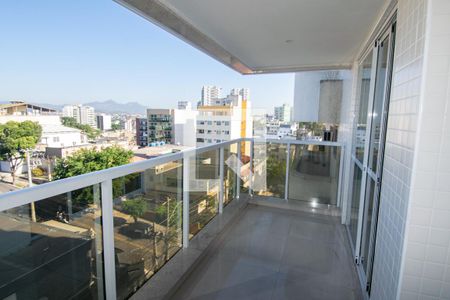 Varanda de apartamento para alugar com 3 quartos, 70m² em Parque Pauliceia, Duque de Caxias
