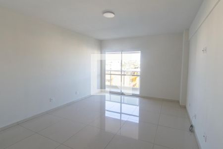 Sala de apartamento para alugar com 3 quartos, 70m² em Parque Pauliceia, Duque de Caxias