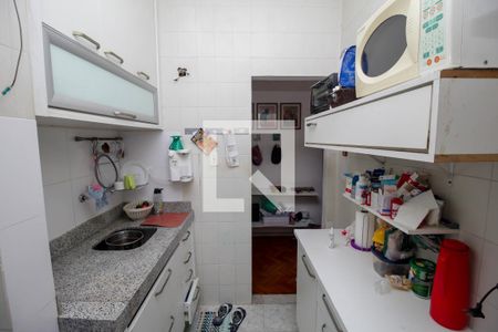 Apartamento à venda com 48m², 1 quarto e sem vaga Apartamento à venda com 48m², 1 quarto e sem vagaCozinha - Armários
