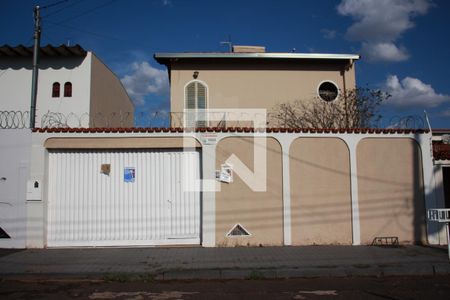 Casa para alugar com 300m², 6 quartos e 6 vagasFachada