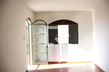 Casa para alugar com 300m², 6 quartos e 6 vagasSuíte 1