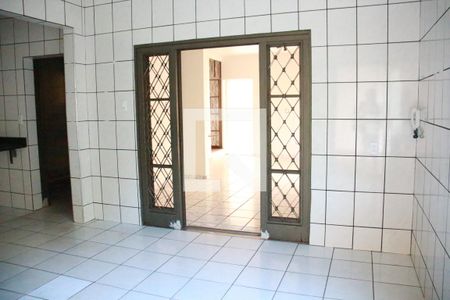 Casa para alugar com 300m², 6 quartos e 6 vagasCozinha