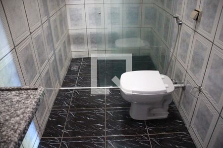 Casa para alugar com 300m², 6 quartos e 6 vagasBanheiro 1