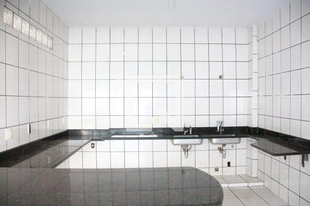 Casa para alugar com 300m², 6 quartos e 6 vagasCozinha