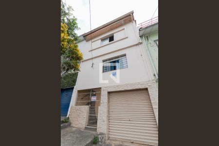 Casa para alugar com 220m², 2 quartos e 2 vagas