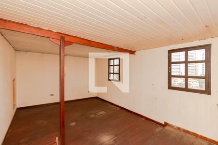 Casa para alugar com 220m², 2 quartos e 2 vagas