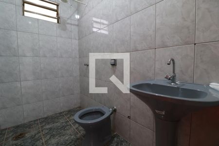 Casa para alugar com 200m², 4 quartos e 4 vagasBanheiro de serviço