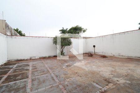 Casa para alugar com 200m², 4 quartos e 4 vagasQuintal