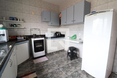 Casa para alugar com 200m², 4 quartos e 4 vagasCozinha