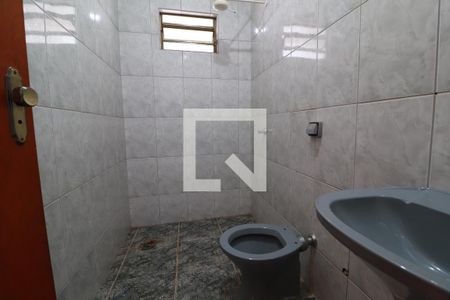 Casa para alugar com 200m², 4 quartos e 4 vagasBanheiro de serviço