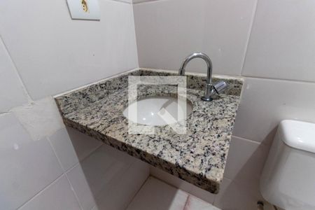 Casa de condomínio à venda com 50m², 2 quartos e 1 vagaBanheiro da Suíte 1