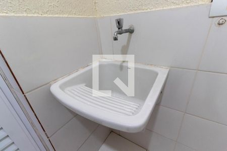 Casa de condomínio à venda com 50m², 2 quartos e 1 vagaLavanderia