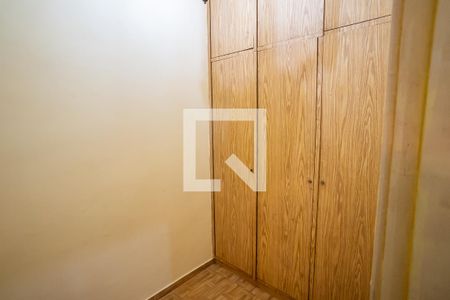 Apartamento para alugar com 88m², 2 quartos e sem vagaQuarto de Serviço
