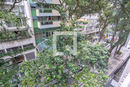 Sala vista da janela de apartamento para alugar com 2 quartos, 88m² em Laranjeiras, Rio de Janeiro