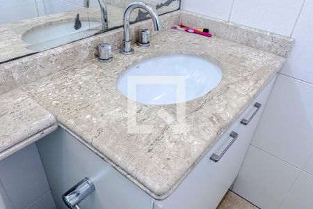 Apartamento à venda com 73m², 2 quartos e 2 vagasBanheiro da Suíte