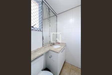 Apartamento à venda com 73m², 2 quartos e 2 vagasBanheiro da Suíte