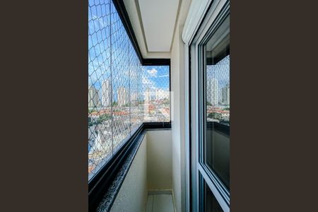 Apartamento à venda com 73m², 2 quartos e 2 vagasQuarto 1 - Varanda