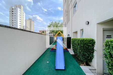 Apartamento à venda com 73m², 2 quartos e 2 vagasÁrea comum - Playground