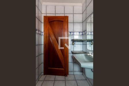 Apartamento para alugar com 250m², 3 quartos e 2 vagasBanheiro