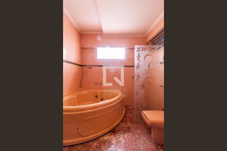 Apartamento para alugar com 250m², 3 quartos e 2 vagasSuíte - Banheiro