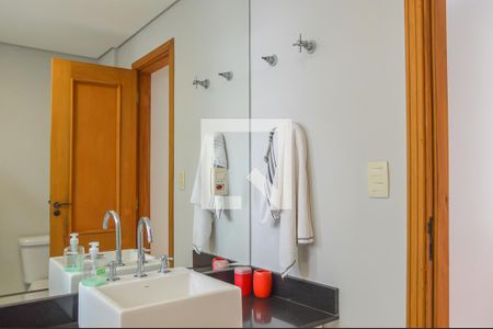 Apartamento para alugar com 133m², 3 quartos e 4 vagas Apartamento para alugar com 133m², 3 quartos e 4 vagasBanheiro da Suíte