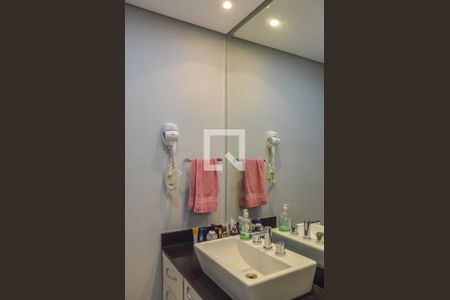 Apartamento para alugar com 133m², 3 quartos e 4 vagas Apartamento para alugar com 133m², 3 quartos e 4 vagasBanheiro da Suíte 2