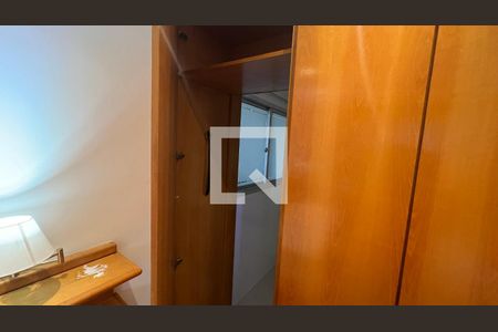 Apartamento à venda com 170m², 3 quartos e 2 vagas Apartamento à venda com 170m², 3 quartos e 2 vagasSuite