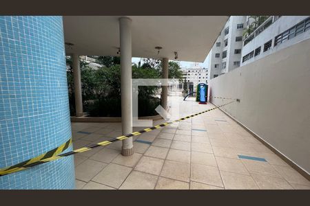 Apartamento à venda com 170m², 3 quartos e 2 vagas Apartamento à venda com 170m², 3 quartos e 2 vagasPlayground