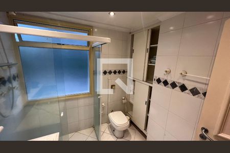 Apartamento à venda com 170m², 3 quartos e 2 vagas Apartamento à venda com 170m², 3 quartos e 2 vagasBanheiro